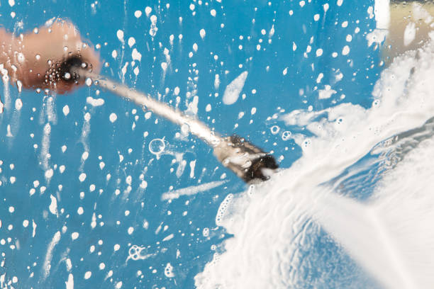 Best Gutter Cleaning  in Oakland, CA